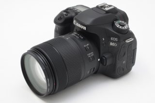 Canon EOS 80D EF-S18-135 IS USM レンズキットを買い取りました（2021 